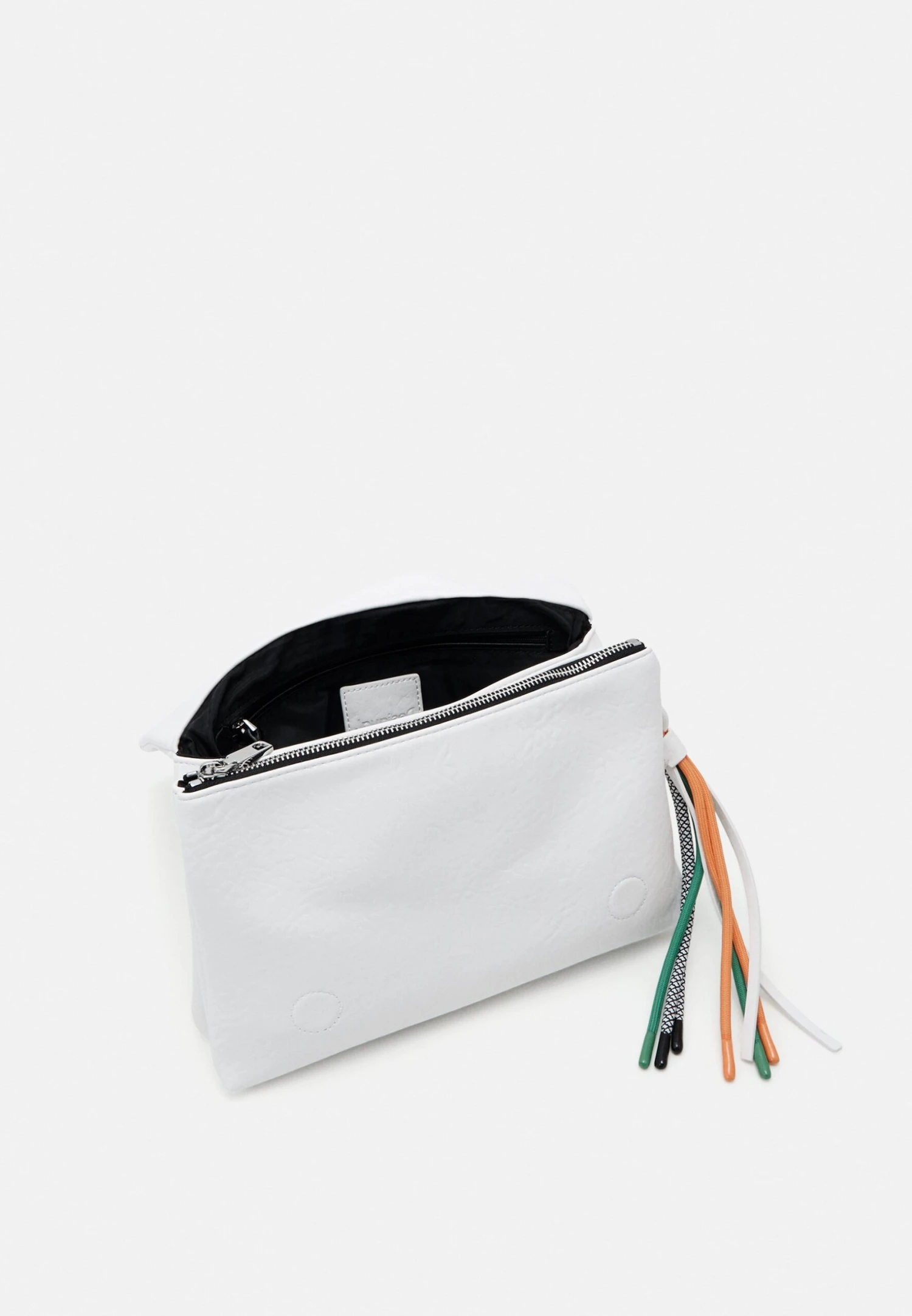 Desigual Alpha Dortmund Flap - Clutch - White 3 Desigual Alpha Dortmund Flap - Clutch - White - Afbeelding 3