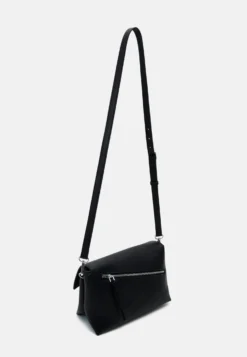 Desigual Half Logo Venecia - Schoudertas - Black 9 Desigual Half Logo Venecia - Schoudertas - Black -Desigual 073606b99295481c9a61e58442a03ade scaled