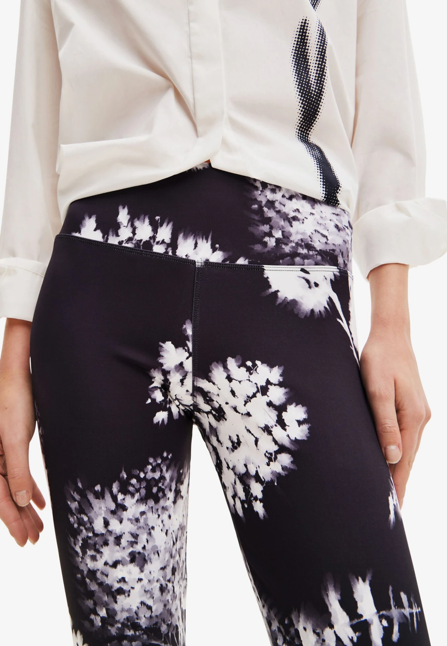 Desigual Floral Sport - Legging - Black 4 Desigual Floral Sport - Legging - Black - Afbeelding 4