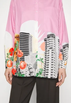 Desigual Cam Bolonia - Overhemdblouse - Pink 15 Desigual Cam Bolonia - Overhemdblouse - Pink -Desigual 0b47f2b3df5c422aa176c2102c7d1679 scaled