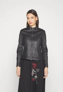 Desigual Jacket Toronto - Imitatieleren Jas - Black -Desigual 14a96cc8be7542c99f92decba6278f45 scaled