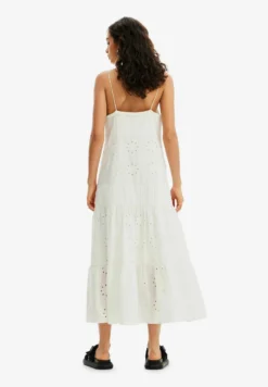Desigual Maxi-Jurk - White 8 Desigual Maxi-Jurk - White -Desigual 183af0a782a446cc940ac75ea8396e35 scaled