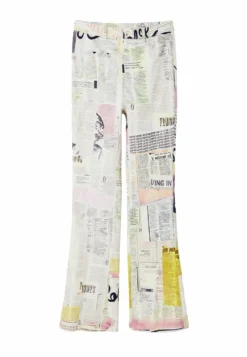 Desigual Newspaper Flare - Broek - White -Desigual 1885374f1d784794a65a137c7ba8284e scaled