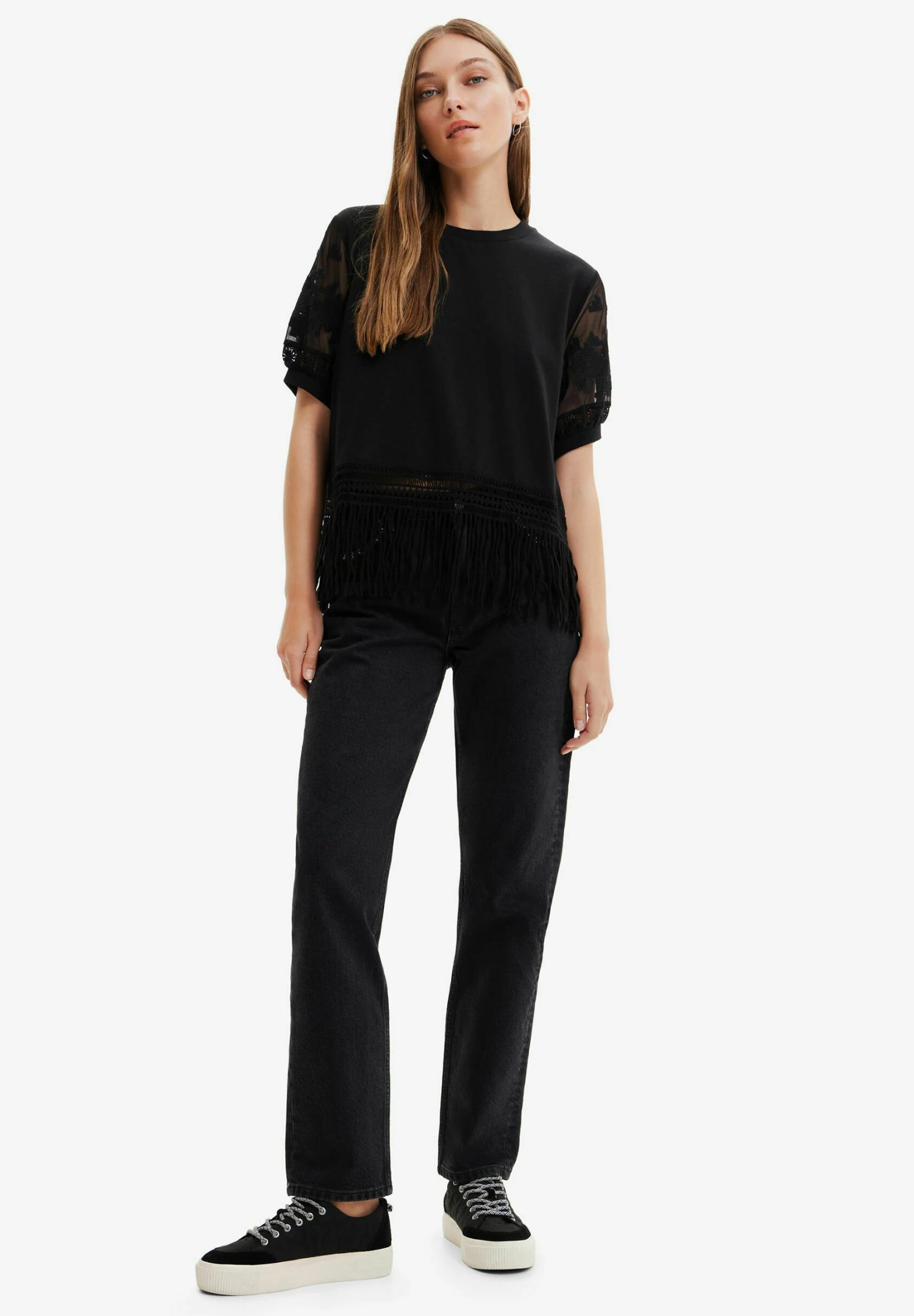 Desigual Long Embroidered Lace Jumpsuit - T-Shirt Print - Black 2 Desigual Long Embroidered Lace Jumpsuit - T-Shirt Print - Black - Afbeelding 2