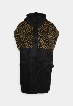 Desigual Poncho - Poncho - Black 8 Desigual Poncho - Poncho - Black -Desigual 1fd5cab6f36b4e0f9b91e6b2b046ec84 scaled