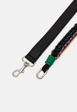 Desigual Bag Venecia - Handtas - Black -Desigual 20609ee9e4cf41a89ad400b70462a8cb scaled