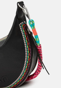 Desigual Raven Kuwait - Handtas - Black -Desigual 29dfd5d856c8409da95de5cb1e6ebc6e scaled