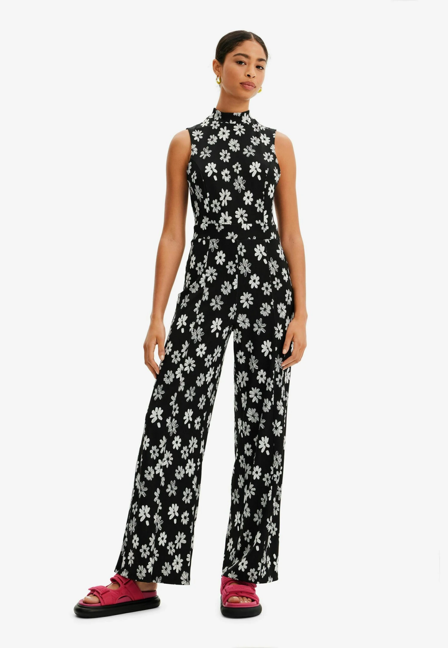 Desigual Contrast Floral Jumpsuit - Jumpsuit - Black 1 Desigual Contrast Floral Jumpsuit - Jumpsuit - Black