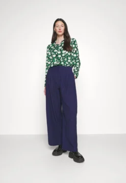 Desigual Pant Agueda - Broek - Navy -Desigual 31442cea9f3f4f13b31d81b54877b029 scaled