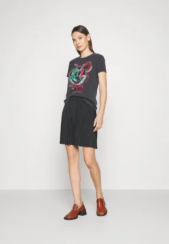 Desigual Mickey Arty - T-Shirt Print - Black -Desigual 33419a87c3e64c28a650541149c2926c scaled