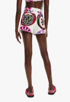 Desigual Designed By M. Christian Lacroix - Jeansshort - White -Desigual 33d12829f5dd492495b7649b130aec45 scaled