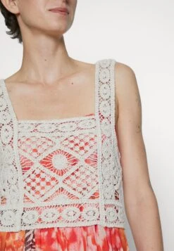 Desigual Vest Aria Patch - Jurk - Orange -Desigual 3400ab79c6a84bc6b378031647313676