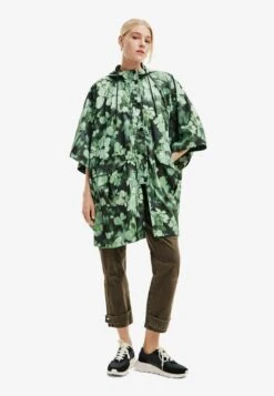 Desigual Camo - Regenjas - Green