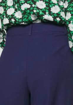 Desigual Pant Agueda - Broek - Navy -Desigual 39d18e930cbc4daeb152730b40a064a2 scaled
