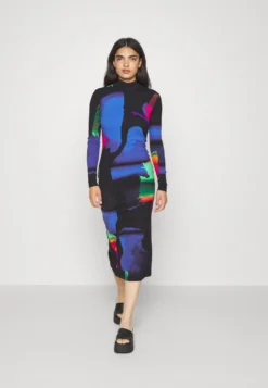 Desigual Vest Hologram Designed By Christian Lacroix - Gebreide Jurk - Black 9 Desigual Vest Hologram Designed By Christian Lacroix - Gebreide Jurk - Black -Desigual 3b34824c60844d1ba611bedc3dd7c815 scaled