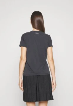 Desigual Mickey Arty - T-Shirt Print - Black -Desigual 3c6df3987d894b398b14fff51249dc3c