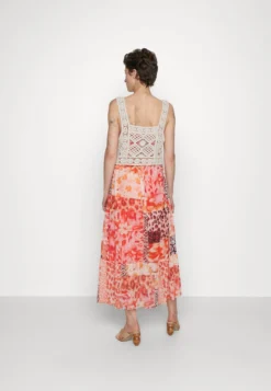 Desigual Vest Aria Patch - Jurk - Orange 11 Desigual Vest Aria Patch - Jurk - Orange -Desigual 3ddcf4ebcfb64eef9fc2834ebffc6efc scaled