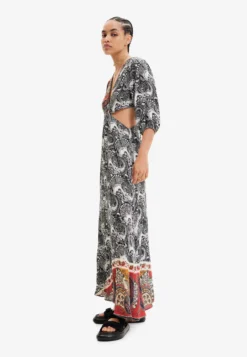 Desigual Long Paisley Cut Out - Galajurk - Black 7 Desigual Long Paisley Cut Out - Galajurk - Black -Desigual 42a893fd8bb94d76bd5cf556ae9da351 scaled