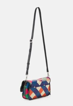 Desigual Bols_Coqueta Tromso - Schoudertas - Multicolor 10 Desigual Bols_Coqueta Tromso - Schoudertas - Multicolor -Desigual 46976dfd4a9f4108a5c11e1106694942