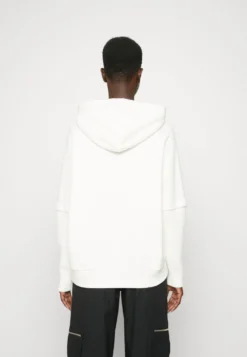 Desigual Start Mickey Designed By M. Christian Lacroix - Sweater - Raw -Desigual 4e25126d842140a8bee29cdcab335af2 scaled