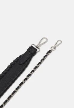 Desigual Bag Half Logo Dortmund Flap Micro - Handtas - Black 9 Desigual Bag Half Logo Dortmund Flap Micro - Handtas - Black -Desigual 51ae24d8197b471dbf6b9b2779896726