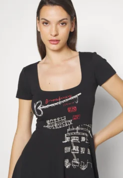 Desigual Road - Jurk - Black 13 Desigual Road - Jurk - Black -Desigual 541e29a038ce4f82bfc3576d5833bf0d scaled