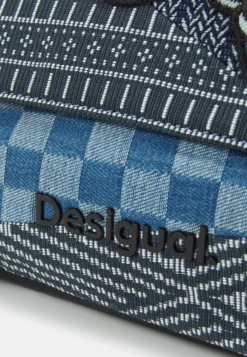Desigual Bols_Mickey Phuket Mini - Schoudertas - Blue Denim 11 Desigual Bols_Mickey Phuket Mini - Schoudertas - Blue Denim -Desigual 57dcc2f8c95a4e418adf7336d1a8a032 scaled