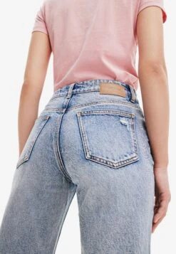 Desigual Appliquéd - Straight Leg Jeans - Blue -Desigual 5a6871e99a0f4d1dba796de8ba4c5068