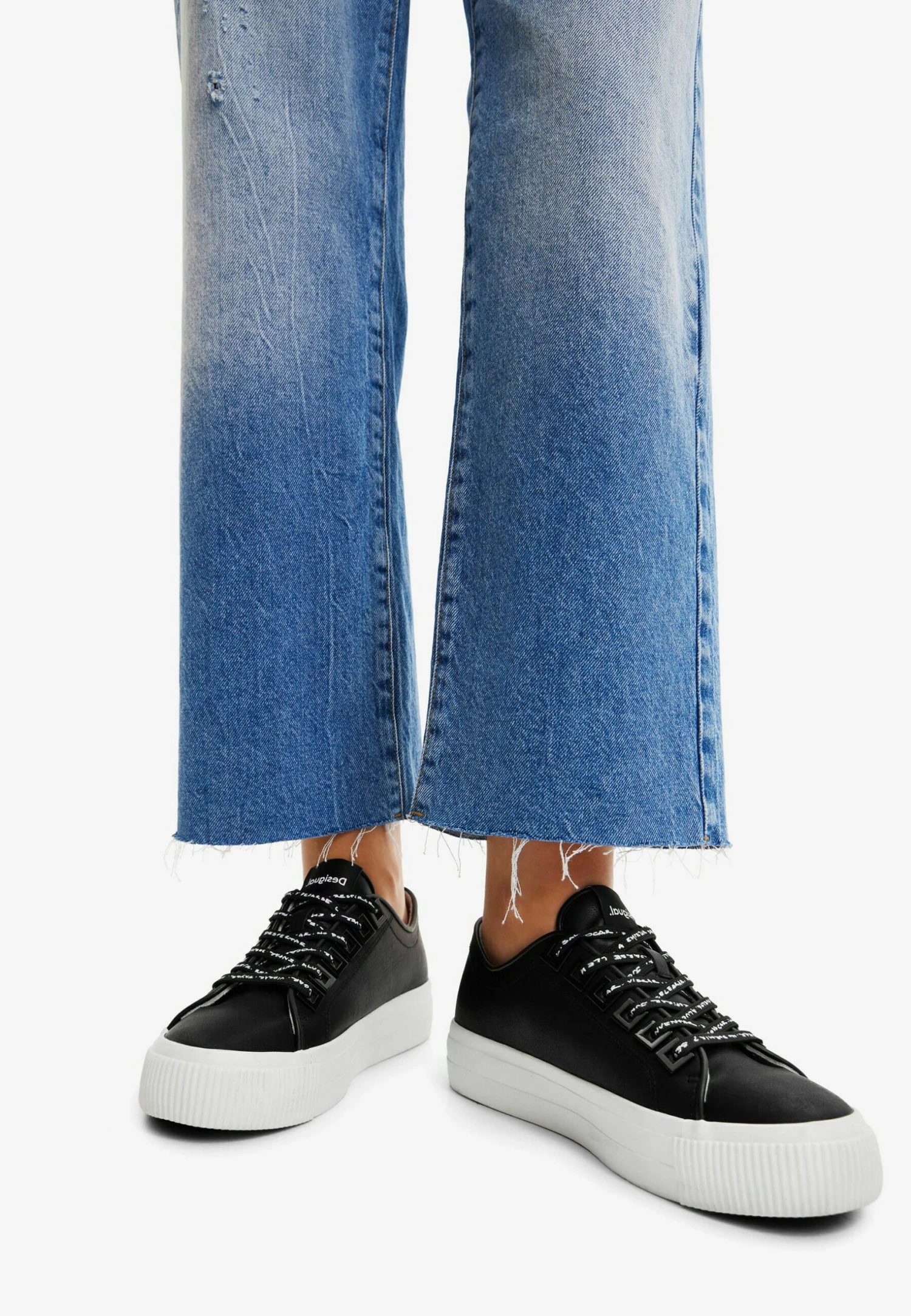 Desigual Platform Logo - Sneakers Laag - Black 1 Desigual Platform Logo - Sneakers Laag - Black