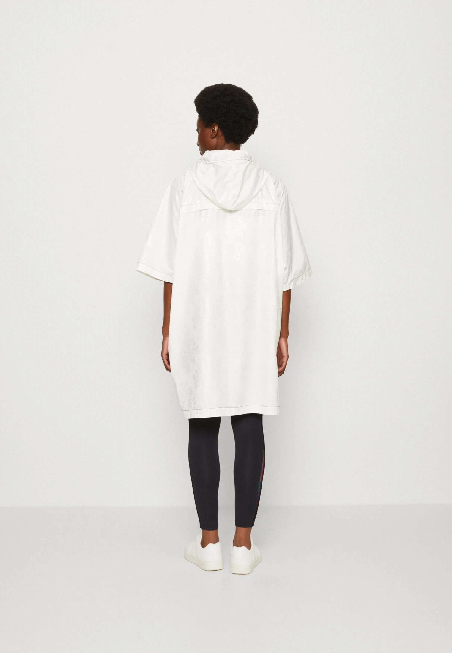 Desigual Poncho Psicolover Colima - Parka - Blanco Nieve 3 Desigual Poncho Psicolover Colima - Parka - Blanco Nieve - Afbeelding 3