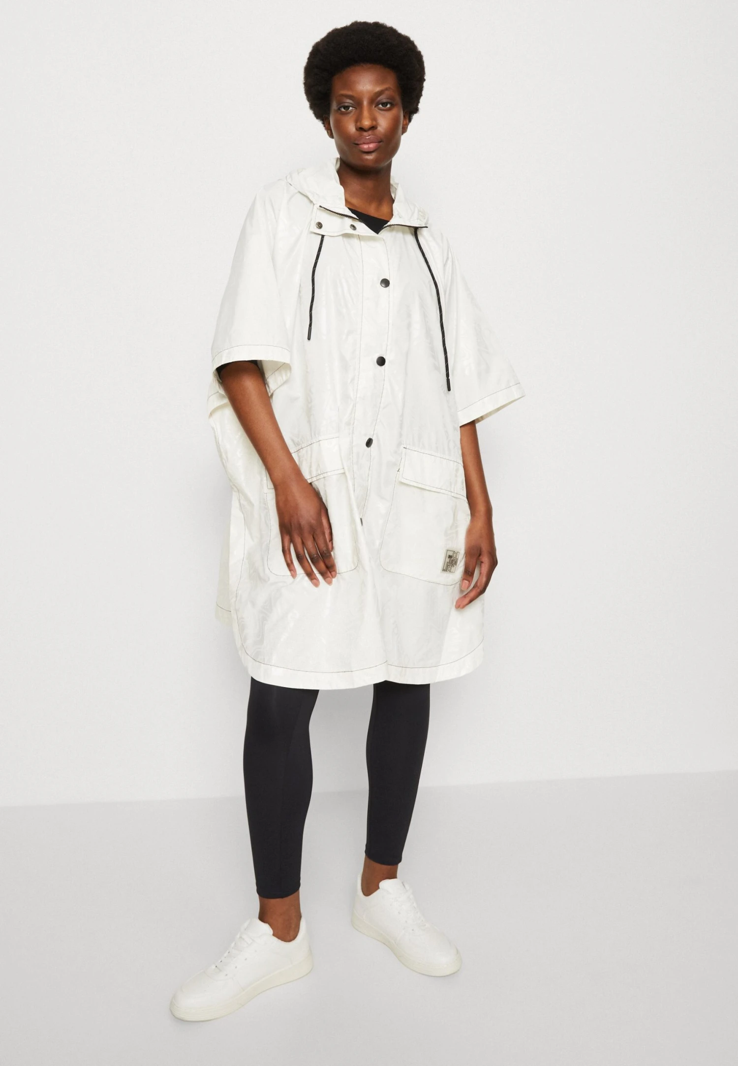 Desigual Poncho Psicolover Colima - Parka - Blanco Nieve 5 Desigual Poncho Psicolover Colima - Parka - Blanco Nieve - Afbeelding 5