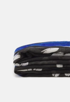 Desigual Arty Flower Rectangle - Halsdoek - Black -Desigual 6da0d90404654dee9a8e1618b240d0d8