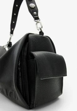 Desigual Midsize Half Logo - Handtas - Black -Desigual 6e0c8d60dcda48c09119678c0d7425b7