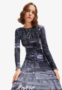 Desigual Slim Newspaper- Jurk - Black -Desigual 6e1d64e394844e798864e7eab43dfd0d scaled