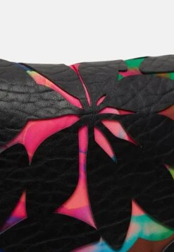 Desigual Bag Venecia - Handtas - Black -Desigual 727bd75d35d944379a6f71b8dc51aa1f