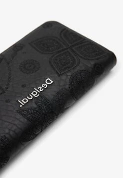 Desigual Large Floral Embroidery - Portemonnee - Black -Desigual 72c7d9771e5146f4ad0dcad95bf3b2bc