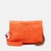 Desigual Alpha Dortmund Flap - Clutch - Naranja