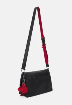 Desigual -Desigual 82d6d4c8bf8742ffbbb5f7477a4cb639 scaled