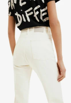 Desigual Straight Leg Jeans - White -Desigual 9481e537e6b448b9a7206eed8f03aa45 scaled