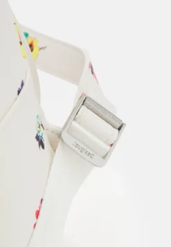 Desigual Fresia Mombasa Mini - Rugzak - White -Desigual 97a93d98af8847658996ee30f8501de0 scaled