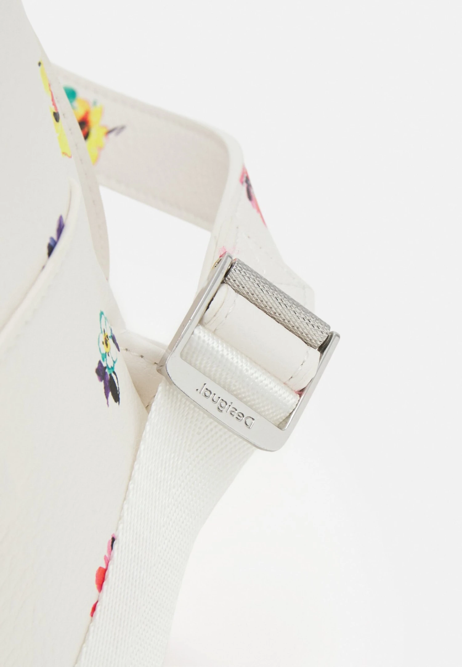 Desigual Fresia Mombasa Mini - Rugzak - White 4 Desigual Fresia Mombasa Mini - Rugzak - White - Afbeelding 4