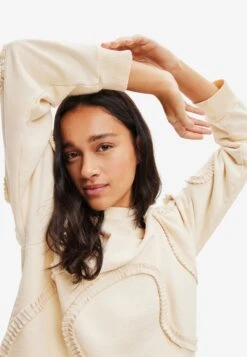 Desigual Pleated Strip - Sweater - Beige 10 Desigual Pleated Strip - Sweater - Beige -Desigual 9a64d14a4a7049f68bd62441e21bba44