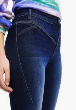 Desigual Push-Up- Jeans Skinny Fit - Dark Blue 8 Desigual Push-Up- Jeans Skinny Fit - Dark Blue -Desigual 9f51a9136bf14244b5babffcb81141e5 scaled