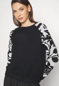 Desigual Limpopo - Trui - Black -Desigual 9f82665fe58944c38945ebf77bbdcb61 scaled