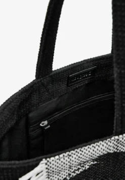 Desigual Large Flower Tote - Shopper - Grey 8 Desigual Large Flower Tote - Shopper - Grey -Desigual a4cfe52e121040d28504781295394145 scaled