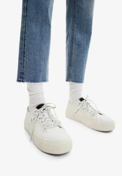 Desigual Platform Logo - Sneakers Laag - White
