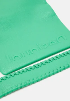 Desigual Dortmund Flap- Schoudertas - Musgo -Desigual ab08ba9289864d6bbe8e1000021370f4 scaled