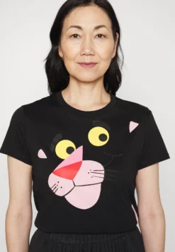 Desigual Pink Panther - T-Shirt Print - Black -Desigual ae7626ac02934b44bcd18cbf12dc07d5 scaled