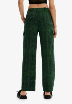 Desigual Cargobroek - Green 6 Desigual Cargobroek - Green -Desigual afaca5f52a034521a4733d82fc1c035e scaled