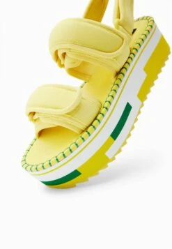 Desigual Xl Platform Sandals - Sandalen Met Plateauzool - Yellow -Desigual b00028a3713445ba9b9ee81298354673